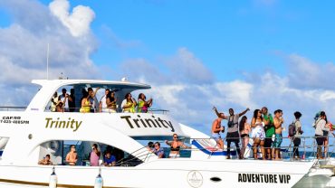 Party Boat Punta Cana – All-Inclusive Music, Open Bar & Ocean Fun